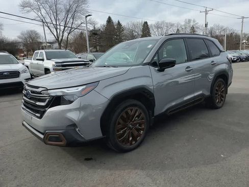 Used 2025 Subaru Forester Sport image 4