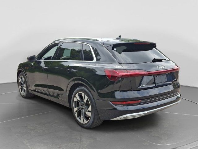 Used 2023 Audi e-tron Premium AWD/4WD image 4