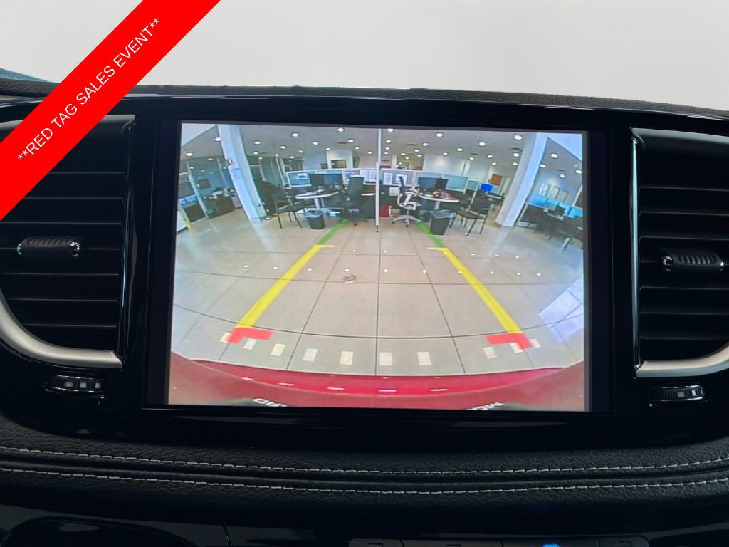 New 2027 Chrysler Pacifica Select FWD image 26