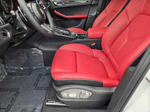 New 2026 Porsche Macan AWD/4WD image 25
