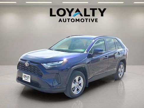 Used 2025 Toyota RAV4 XLE w/ Convenience Package image 1