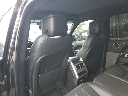 Used 2019 Land Rover Range Rover Sport HSE image 29