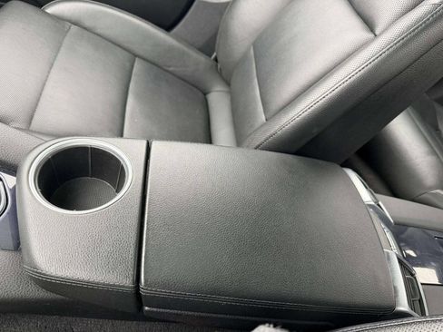 Used 2016 Porsche Panamera 4 Edition image 28