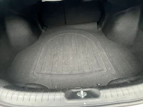 Used 2025 Hyundai Elantra SEL image 31