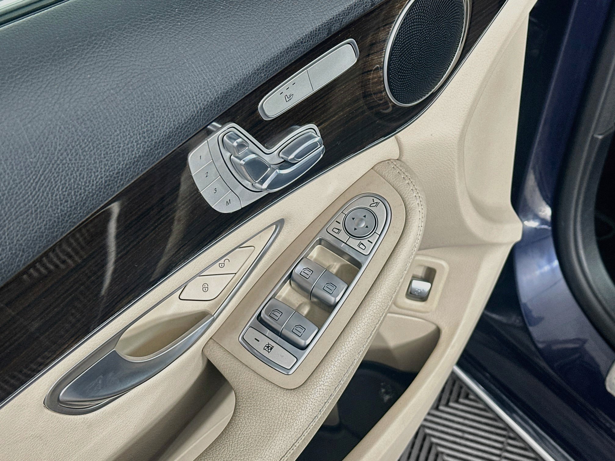 Used 2017 Mercedes-Benz C 300 Sedan image 15