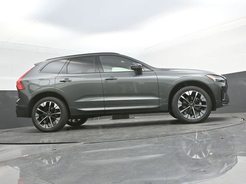 New 2026 Volvo XC60 B5 Plus w/ Climate Package AWD/4WD image 35