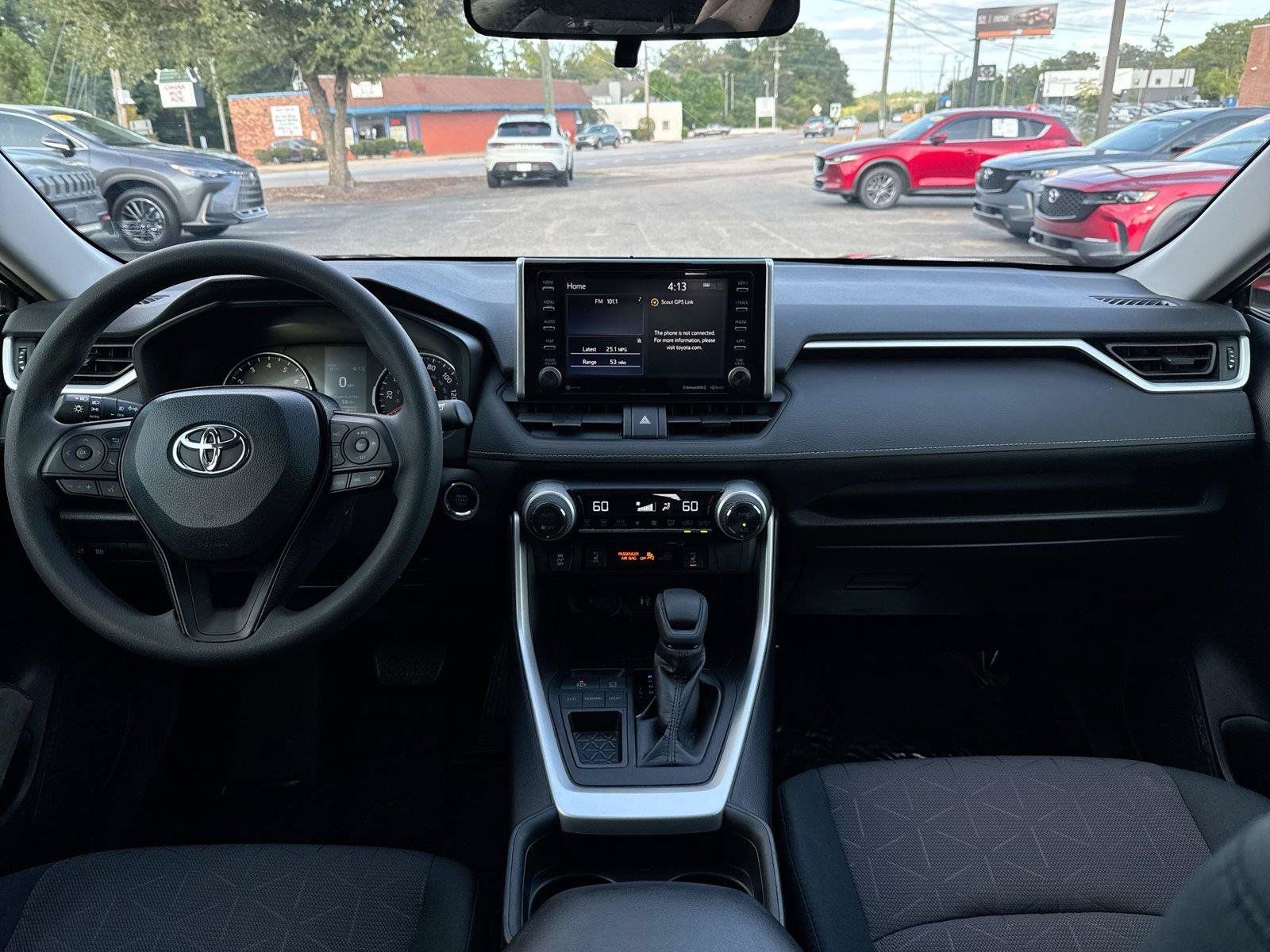 Used 2019 Toyota RAV4 XLE w/ Convenience Package FWD image 2