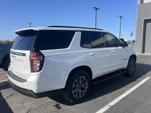 Used 2024 Chevrolet Tahoe Z71 w/ Luxury Package AWD/4WD image 5