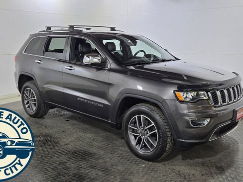 Used 2019 Jeep Grand Cherokee Limited AWD/4WD image 9