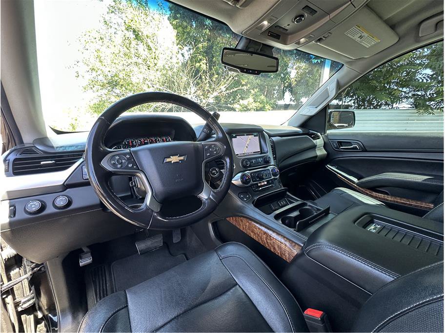Used 2018 Chevrolet Tahoe Premier AWD/4WD image 2