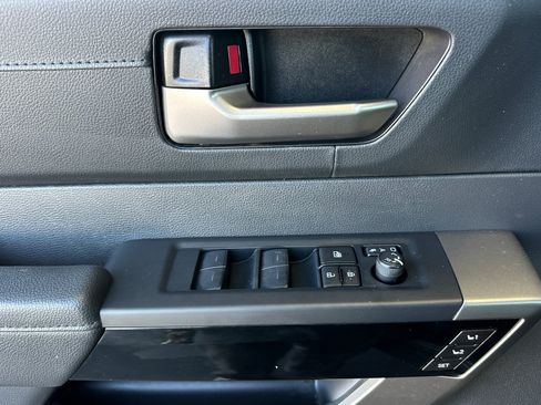 Certified 2025 Toyota Tundra Limited AWD/4WD image 10