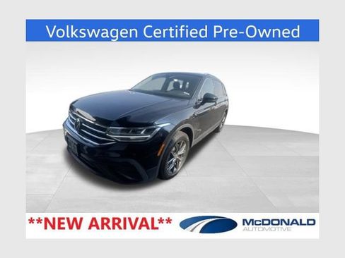 Certified 2023 Volkswagen Tiguan SE AWD/4WD image 1