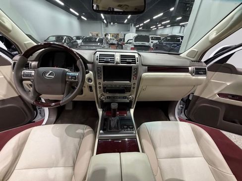 Used 2015 Lexus GX 460 w/ Premium Package image 39