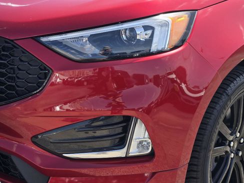 Used 2023 Ford Edge ST-Line AWD/4WD image 18