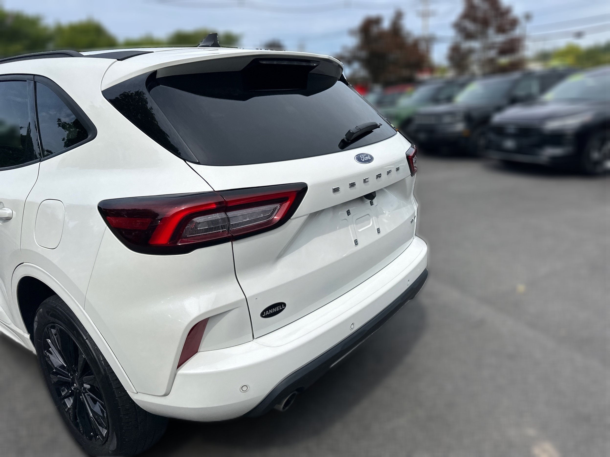 Used 2023 Ford Escape ST-Line Elite AWD/4WD image 23