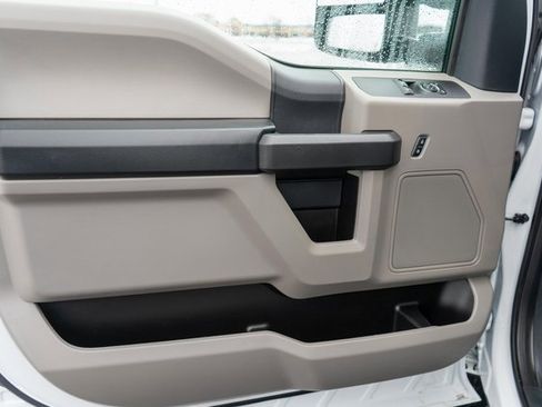 Used 2022 Ford F250 XL w/ Power Equipment Group image 13