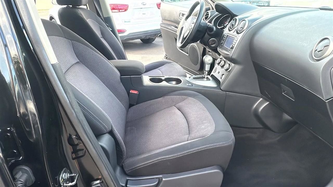 Used 2012 Nissan Rogue SV w/ Premium Pkg AWD/4WD image 32