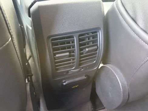Used 2017 Ford Escape Titanium FWD image 31