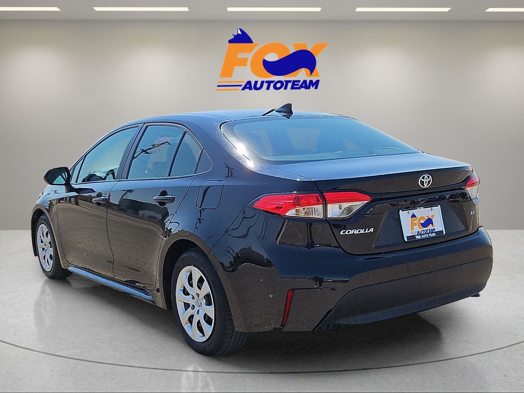 Used 2025 Toyota Corolla LE FWD image 3