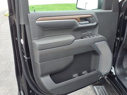 New 2026 Chevrolet Silverado 1500 High Country w/ Midnight Edition AWD/4WD image 10