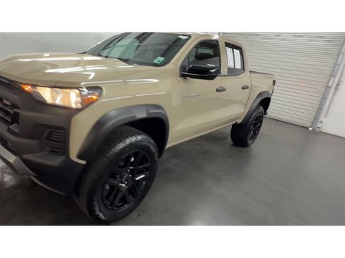 Used 2024 Chevrolet Colorado Trail Boss w/ Technology Package AWD/4WD image 4