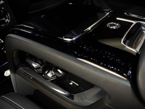 Used 2020 Rolls-Royce Cullinan AWD/4WD image 32
