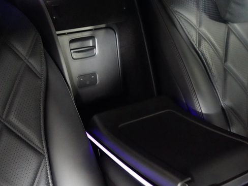 Used 2022 Mercedes-Benz Maybach S 580 4MATIC image 40