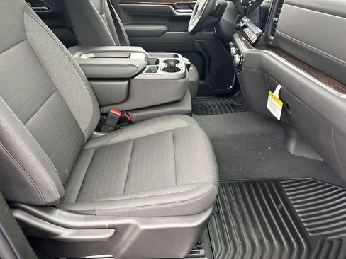 New 2026 GMC Sierra 1500 SLE w/ Preferred Package AWD/4WD image 28