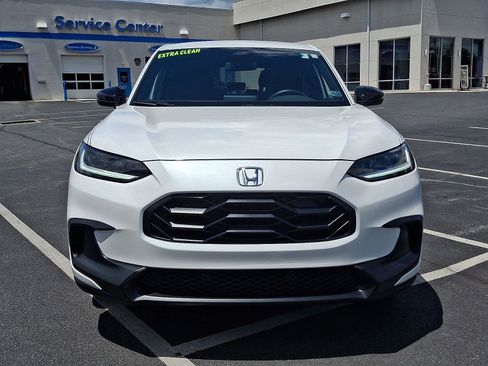 Used 2024 Honda HR-V Sport image 2
