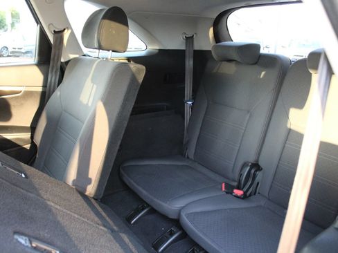 Used 2020 Kia Sorento LX FWD image 14