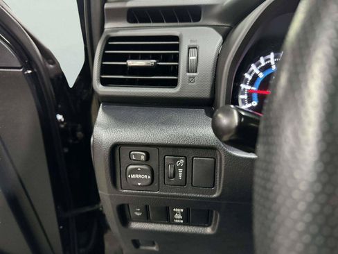 Used 2019 Toyota 4Runner TRD Off-Road Premium AWD/4WD image 51
