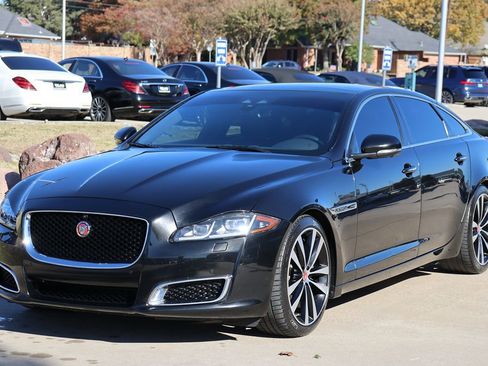 Used 2019 Jaguar XJ L Portfolio image 4