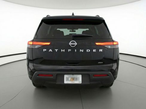 Used 2025 Nissan Pathfinder SV image 7