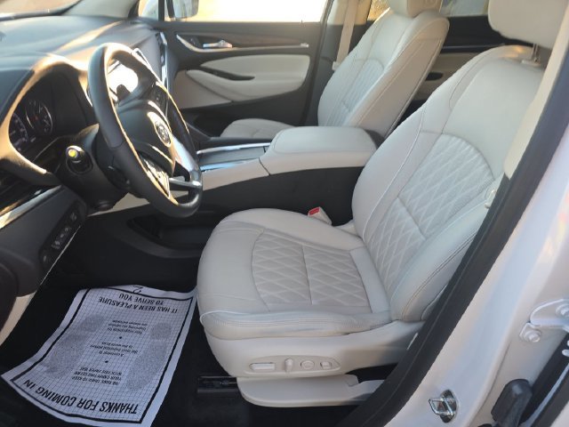 Used 2023 Buick Enclave Avenir w/ Avenir Technology Package AWD/4WD image 9