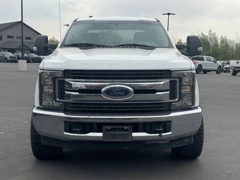 Used 2017 Ford F250 XLT AWD/4WD image 2