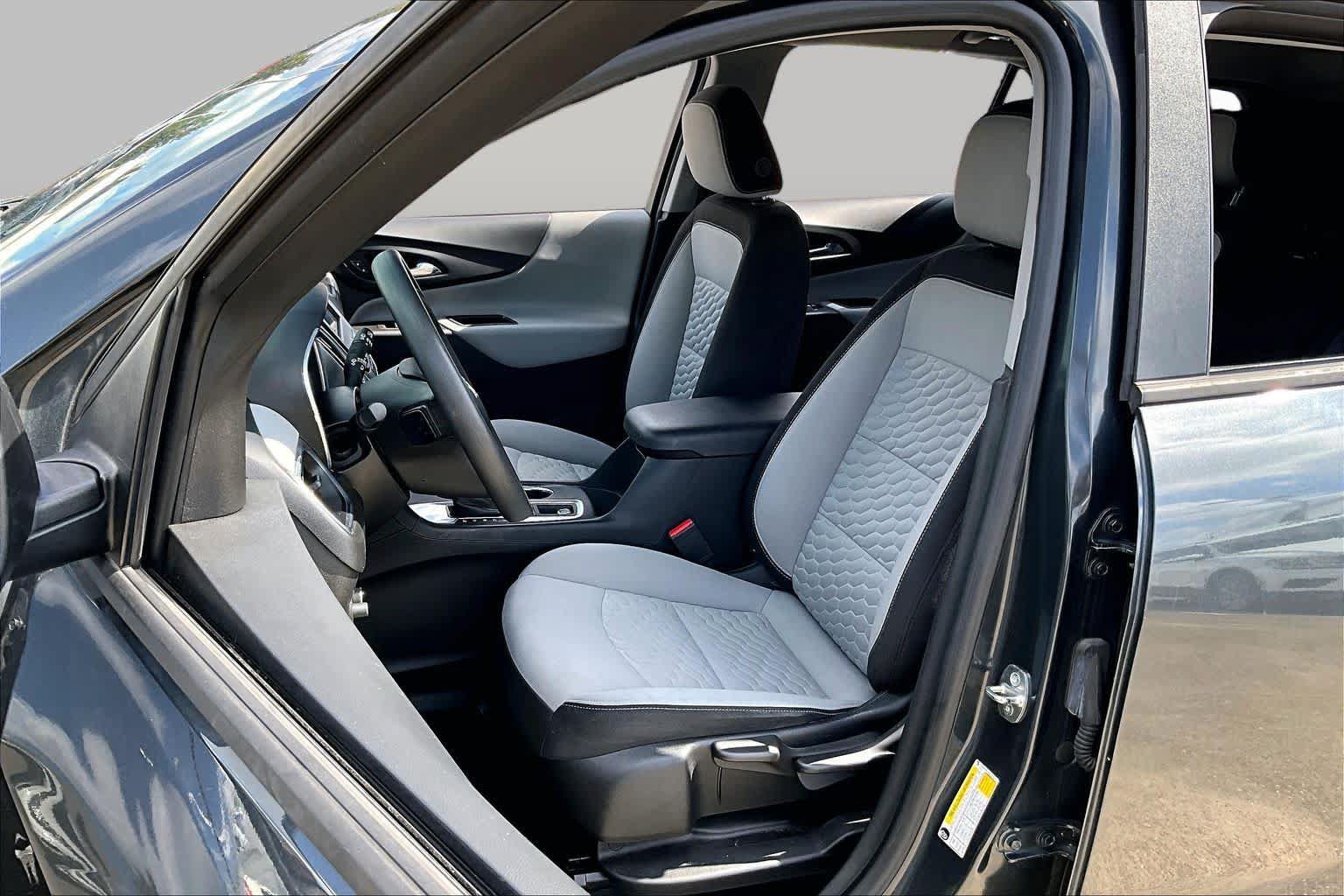 Used 2020 Chevrolet Equinox LS FWD image 7