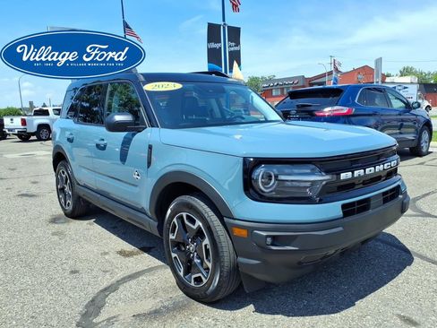 Used 2023 Ford Bronco Sport Outer Banks w/ Tech Package AWD/4WD image 4