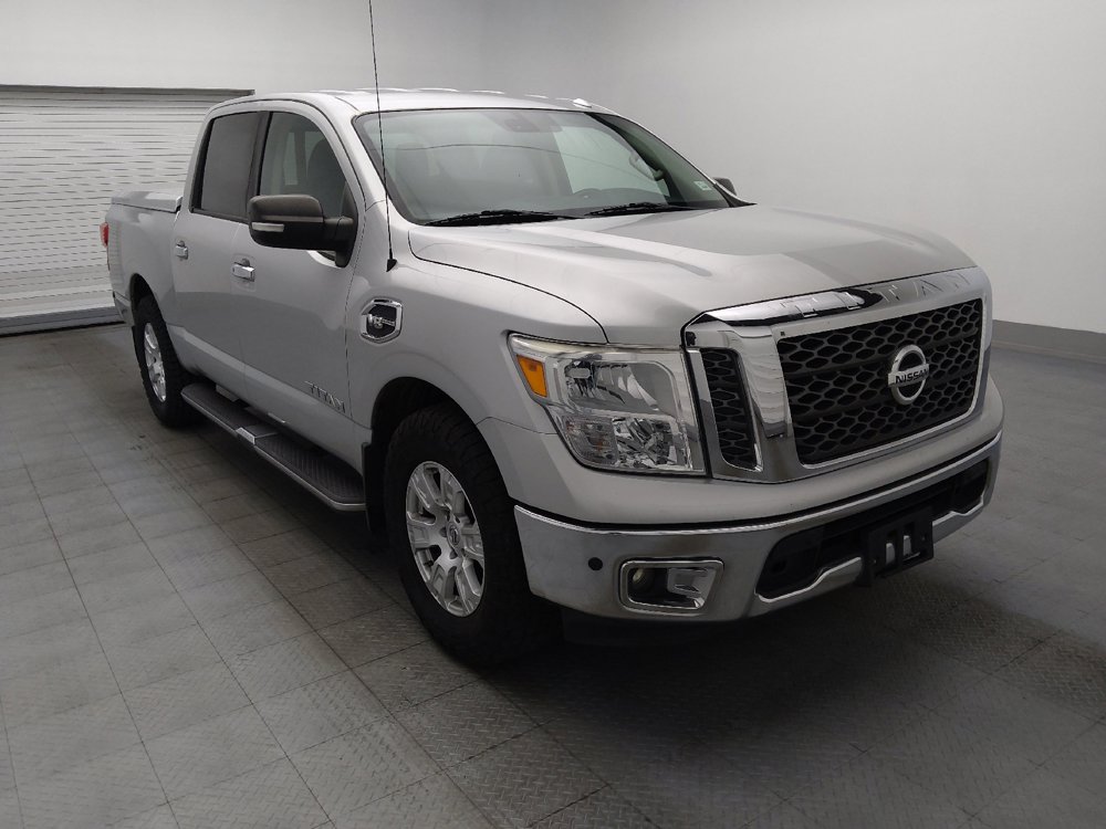 Used 2017 Nissan Titan SV RWD image 13