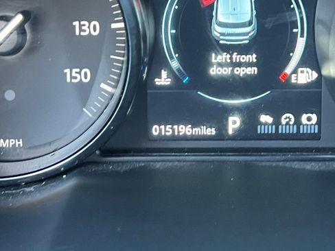 Used 2018 Land Rover Range Rover Evoque SE Premium image 25