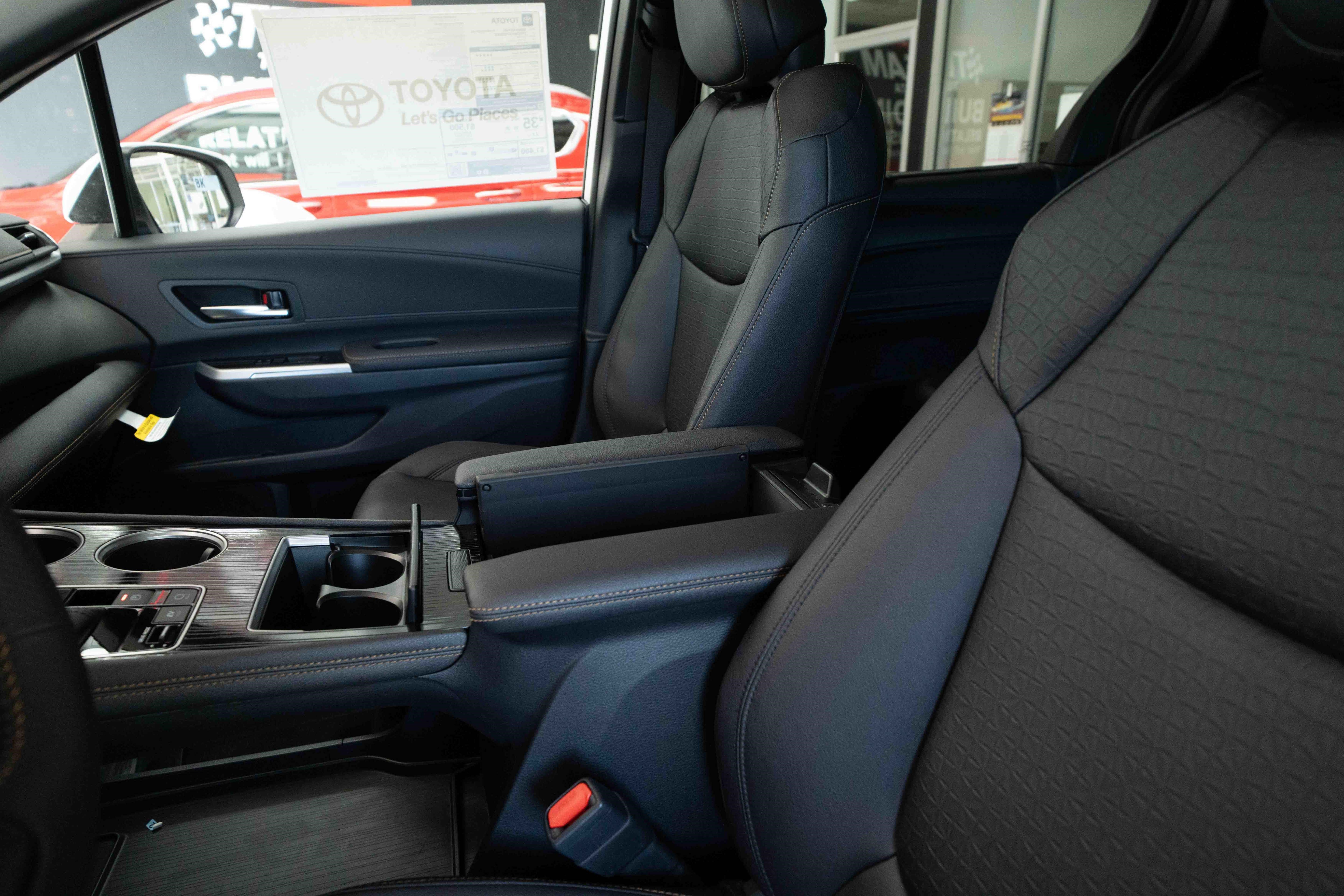 New 2026 Toyota Sienna XLE Woodland Edition AWD/4WD image 10