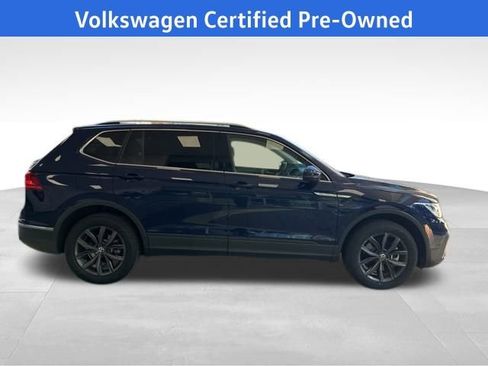 Certified 2022 Volkswagen Tiguan SE w/ Panoramic Sunroof Package image 10