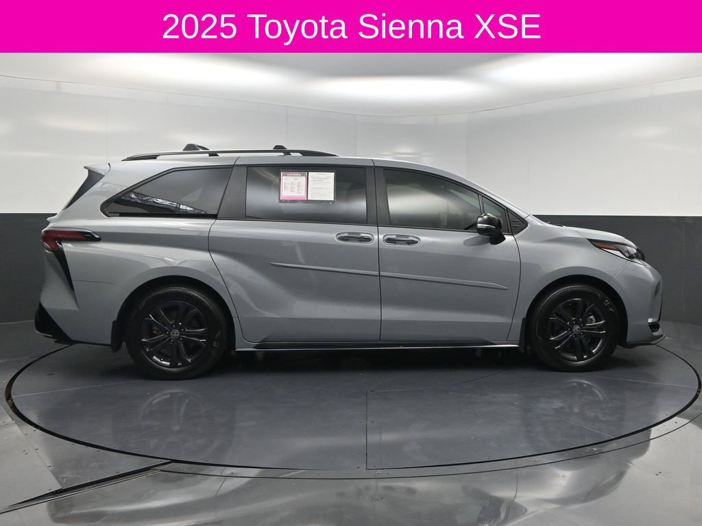 Used 2025 Toyota Sienna XSE w/ XSE Premium Package AWD/4WD image 4