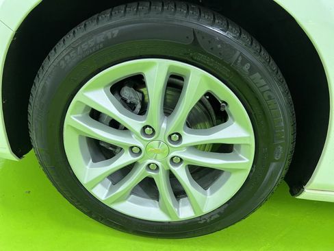 Used 2018 Chevrolet Malibu LT FWD image 15