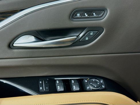 Used 2023 Cadillac Escalade Sport w/ LPO, ONYX Package image 18