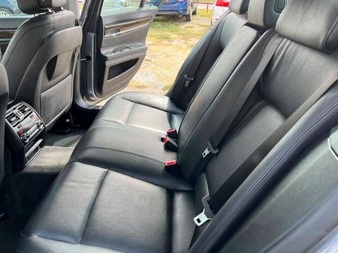 Used 2013 BMW 740i RWD image 13