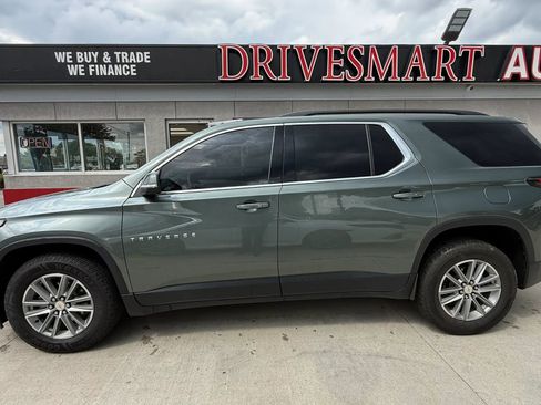 Used 2022 Chevrolet Traverse LT FWD image 5