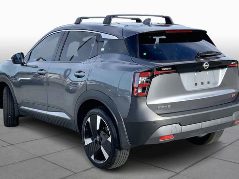 Used 2025 Nissan Kicks SR w/ Interior Electronics Package image 12