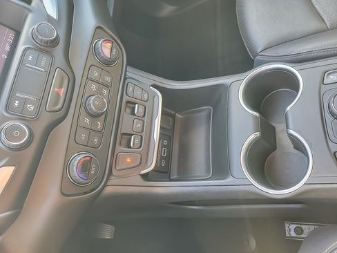 Certified 2020 GMC Terrain SLT w/ Preferred Package image 15