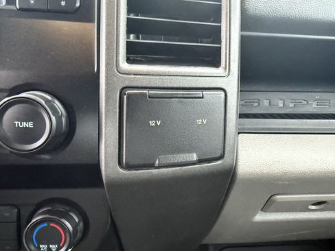 Used 2022 Ford F250 XL w/ Power Equipment Group image 39