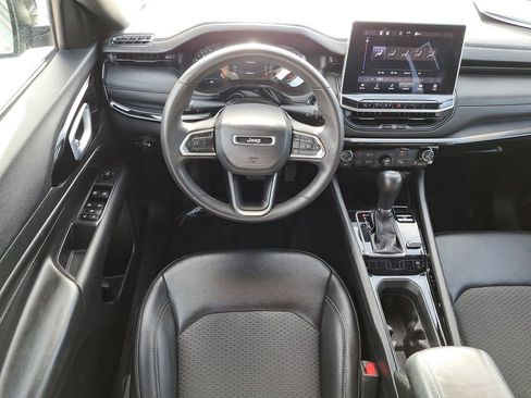 Used 2023 Jeep Compass Altitude image 12